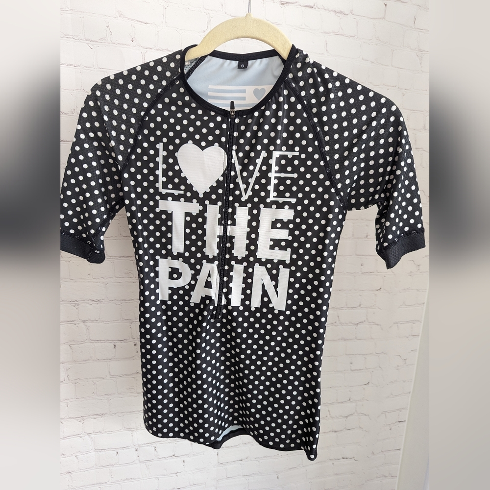 Love the Pain Triathlon or running top
